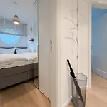 Strand Lodge *