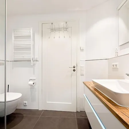 Strand Lodge 아파트